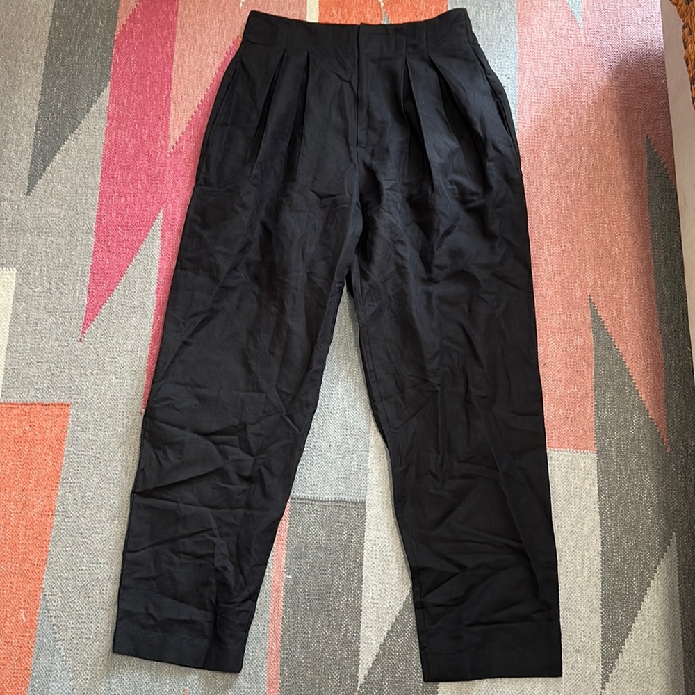 Black High-Waist Pleated Women's Pants